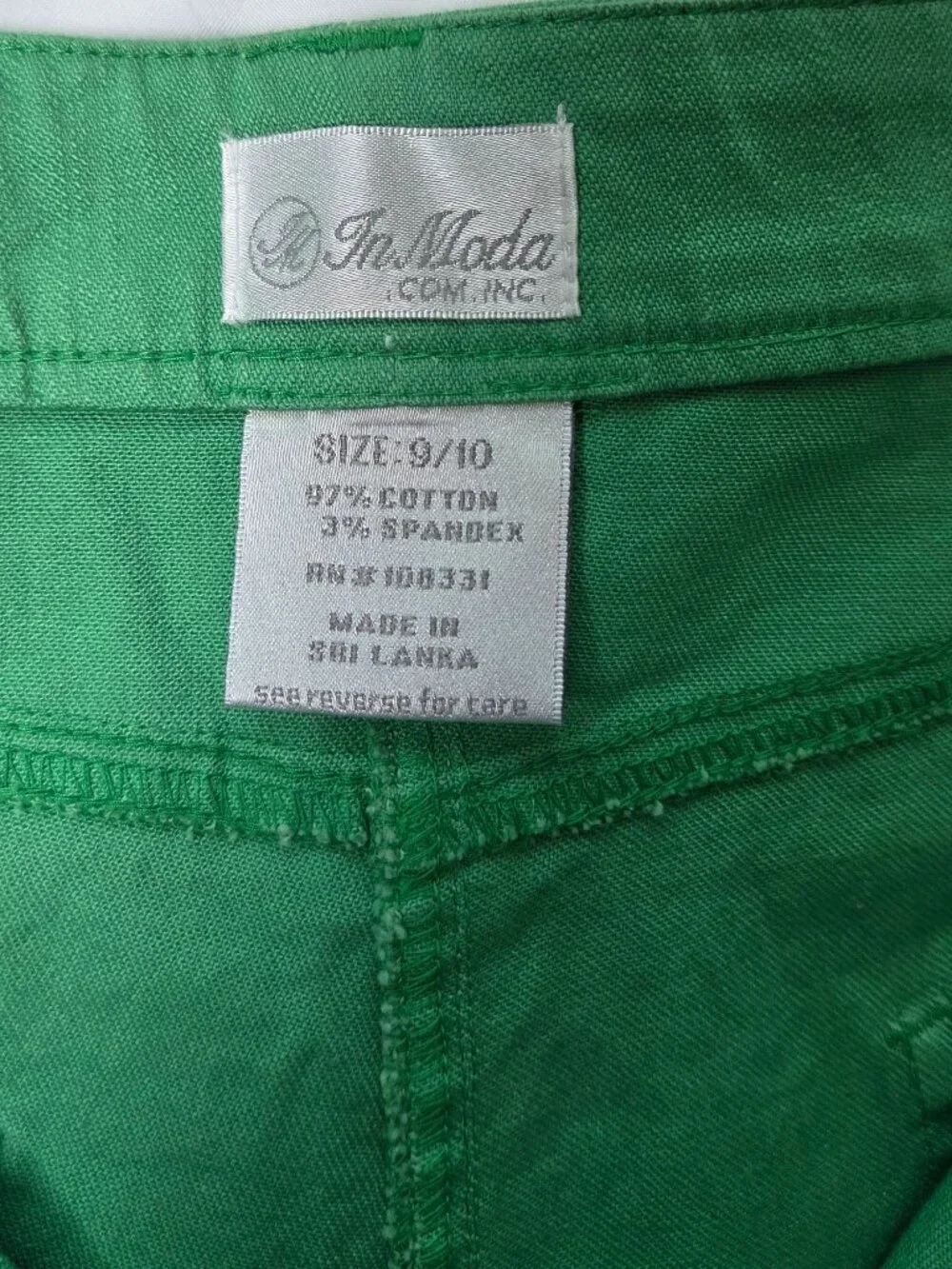 In Moda Bermuda Shorts Sz 9-10 Vibrant Green Denim Style Mid Rise